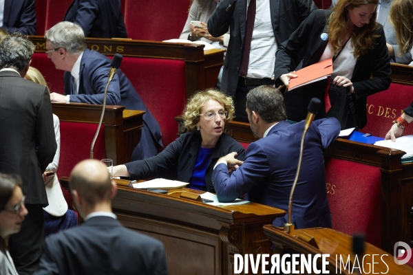 Examen de la  Loi travail à l Assemblée Nationale