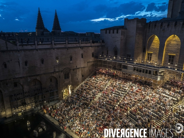 Festival d Avignon 2017 - Cour d honneur du palais des papes
