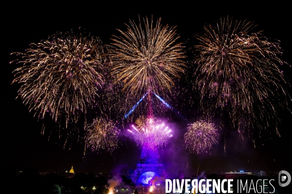 La tour Eiffel en voit de toutes les couleurs pour le 14 juillet