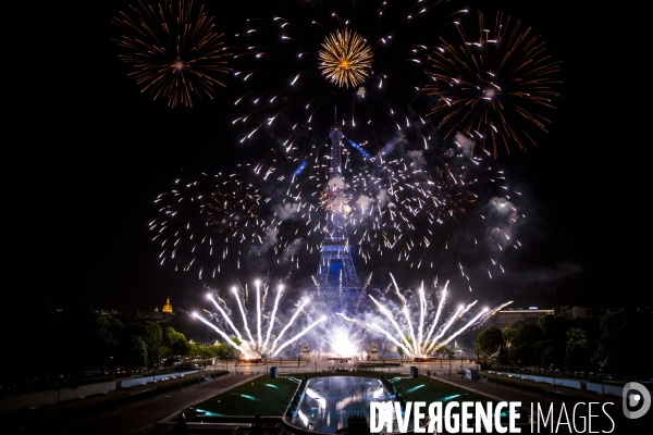 La tour Eiffel en voit de toutes les couleurs pour le 14 juillet