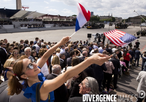 Défilé du 14 juillet sur les champs Elysées avec Emmanuel MACRON, son épouse Brigitte et Donald TRUMP et son épouse Mélania TRUMP. Défilé du 14 juillet 2017 en présence du président américain Donald TRUMP.