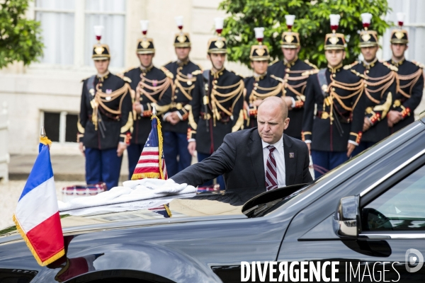 La Cadillac officielle de Donald TRUMP à l Elysée