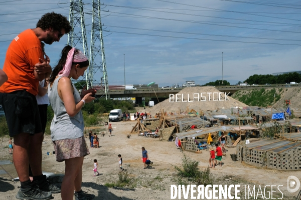 Le festival Bellastock - La ville des terres - consacre a la construction en terre crue