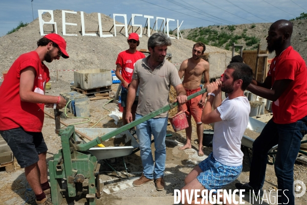 Le festival Bellastock - La ville des terres - consacre a la construction en terre crue