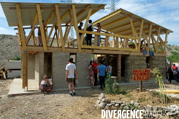 Le festival Bellastock - La ville des terres - consacre a la construction en terre crue