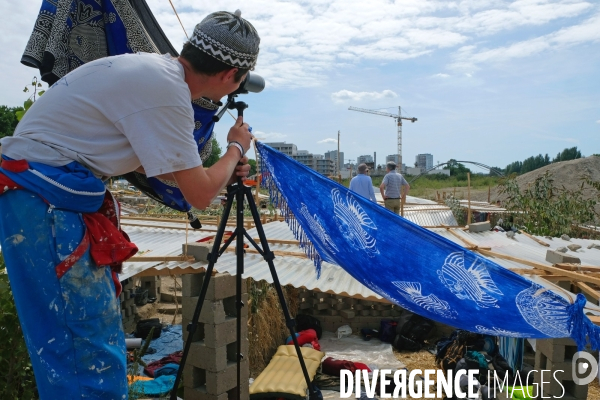 Le festival Bellastock - La ville des terres - consacre a la construction en terre crue