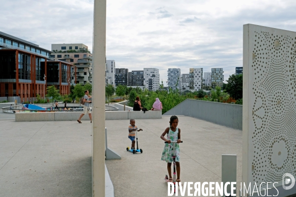 Le Grand Parc dans le nouveau quartier des docks de saint Ouen