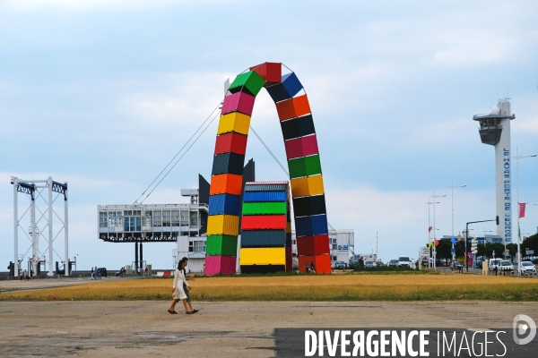 Un ete au Havre.Installations artistiques dans la ville a l occasion du 500 eme anniversaire de sa fondation