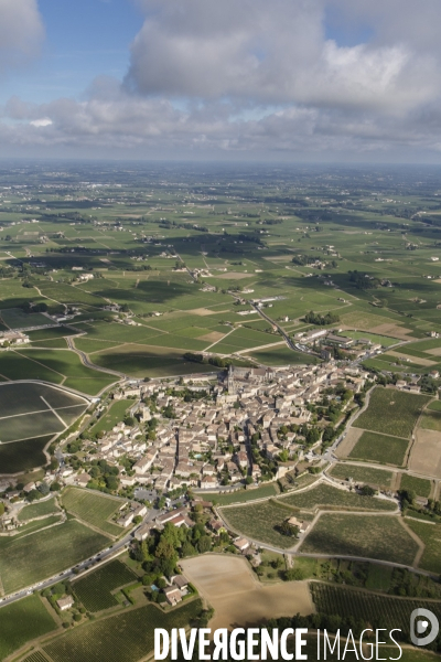 Saint-Emilion, au dessus des grands châteaux