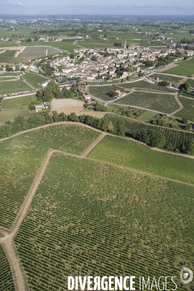 Saint-Emilion, au dessus des grands châteaux