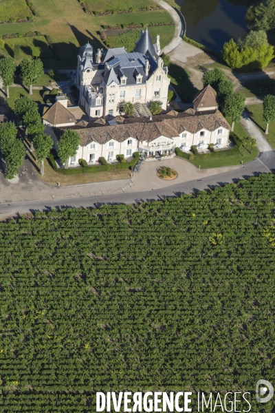 Saint-Emilion, au dessus des grands châteaux