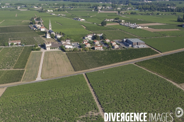 Saint-Emilion, au dessus des grands châteaux