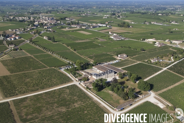 Saint-Emilion, au dessus des grands châteaux