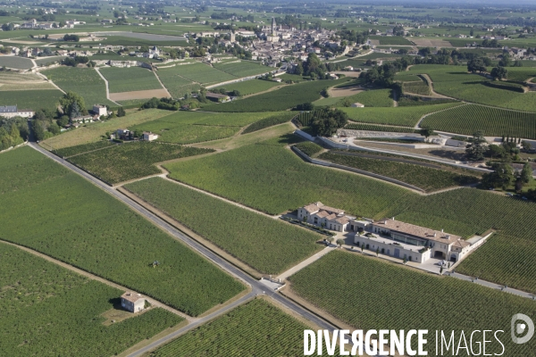 Saint-Emilion, au dessus des grands châteaux