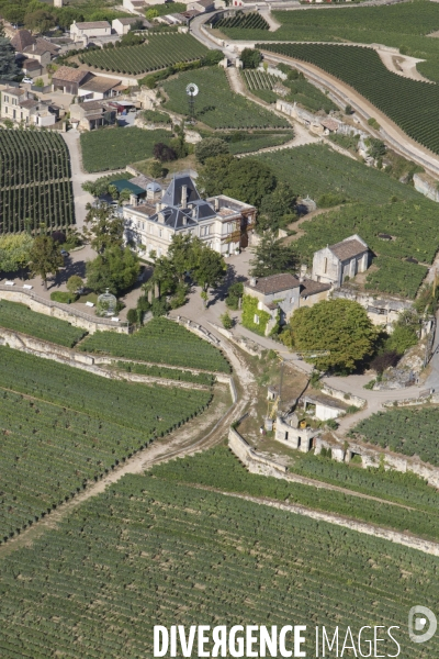 Saint-Emilion, au dessus des grands châteaux