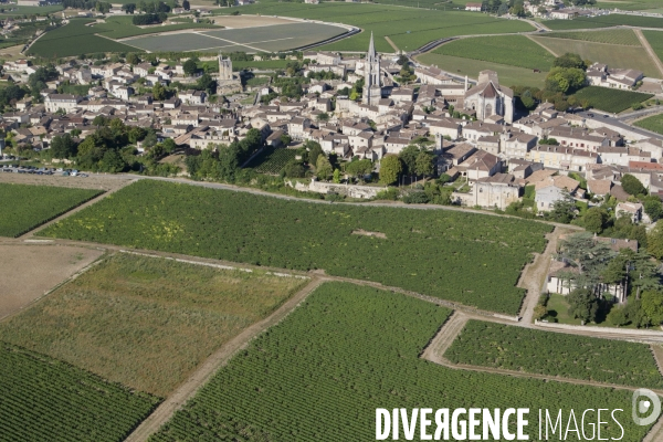 Saint-Emilion, au dessus des grands châteaux