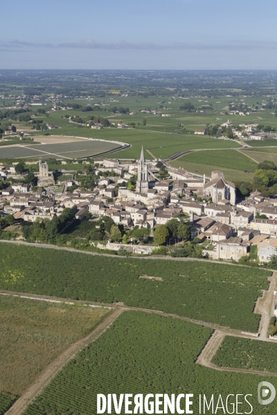 Saint-Emilion, au dessus des grands châteaux