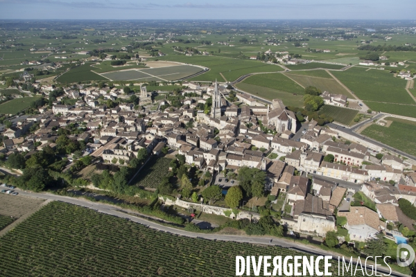 Saint-Emilion, au dessus des grands châteaux