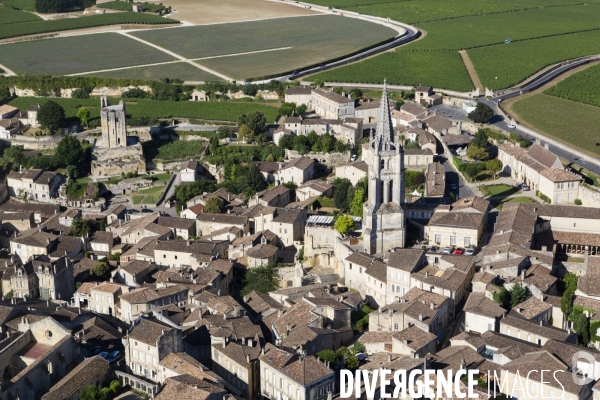 Saint-Emilion, au dessus des grands châteaux