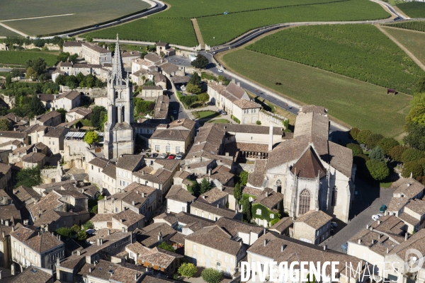 Saint-Emilion, au dessus des grands châteaux