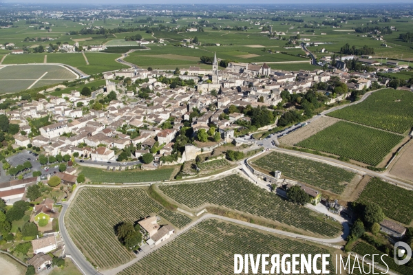 Saint-Emilion, au dessus des grands châteaux