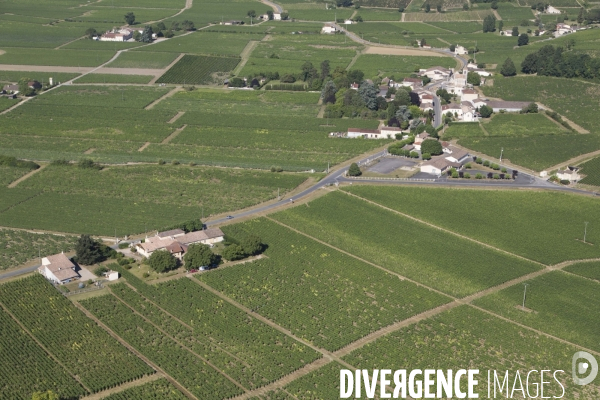 Saint-Emilion, au dessus des grands châteaux