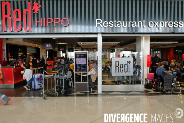 Juillet2017.Red Hippo, restaurant express au terminal d Orly ouest