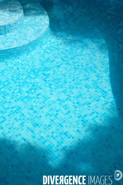 Majorque.Reflets dans la piscine