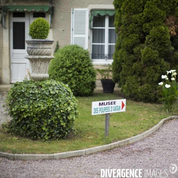 Les petits musees populaires de france.