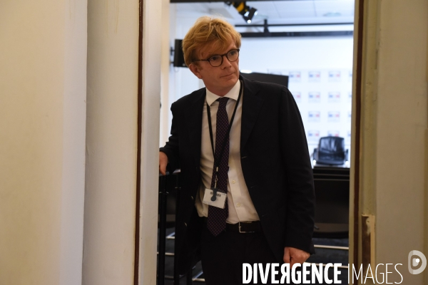 Confiance dans la vie publique. Débat à l Assemblée nationale.
