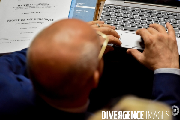 Confiance dans la vie publique. Débat à l Assemblée nationale.