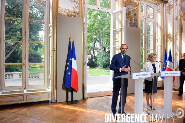 Présentation des ordonnances à Matignon