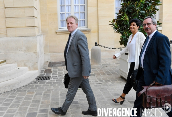 Présentation des ordonnances à Matignon