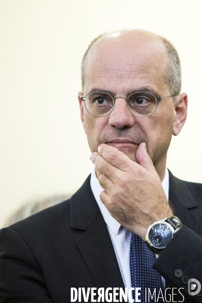 Muriel PENICAUD et Jean-Michel BLANQUER visitent un lycée hôtelier à Paris