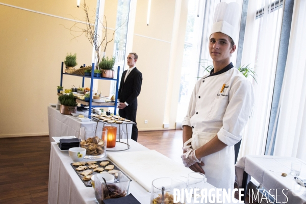 Les élèves du lycée professionnel hôtelier Guillaume TIREL à Paris.