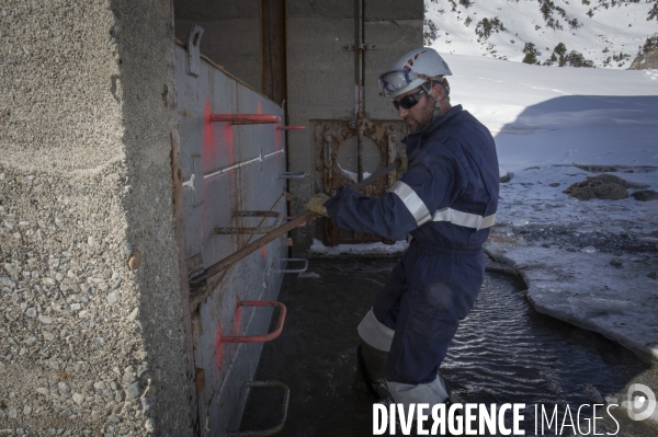 Cap de Long :Un Barrage et des Hommes