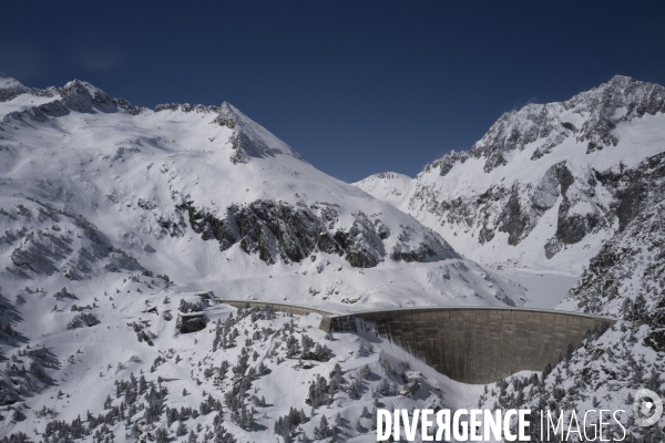 Cap de Long :Un Barrage et des Hommes