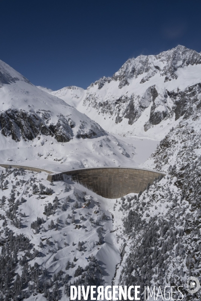 Cap de Long :Un Barrage et des Hommes