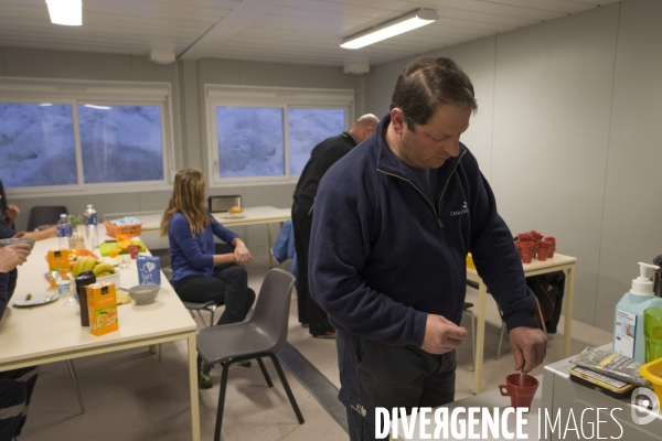 Cap de Long :Un Barrage et des Hommes