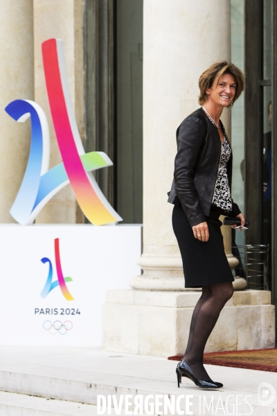 Les acteurs victorieux de la candidature de Paris aux Jeux Olympiques 2024 reçus à l Elysée.