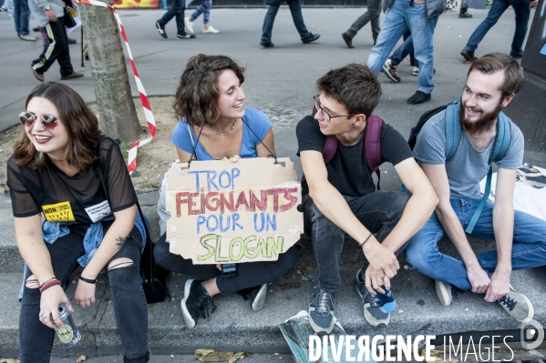 Marche contre le coup d état social