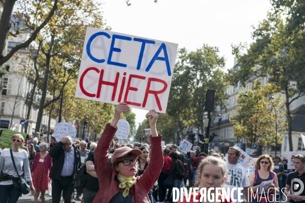 Marche contre le coup d état social