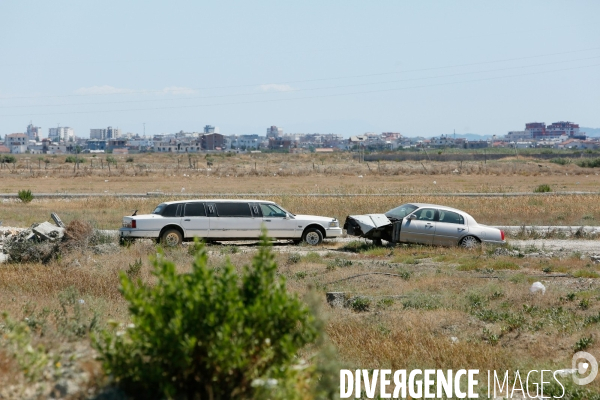 Sur la route de Durres ( Albanie )