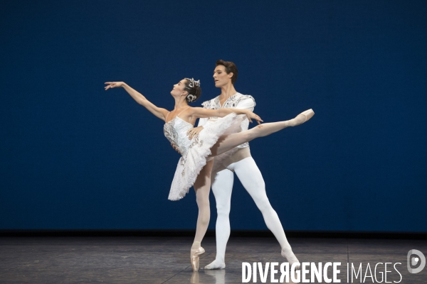 JOYAUX - DIAMANTS de George Balanchine