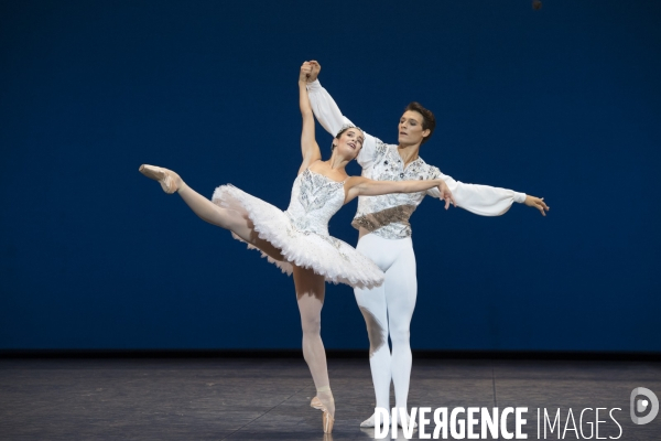 JOYAUX - DIAMANTS de George Balanchine