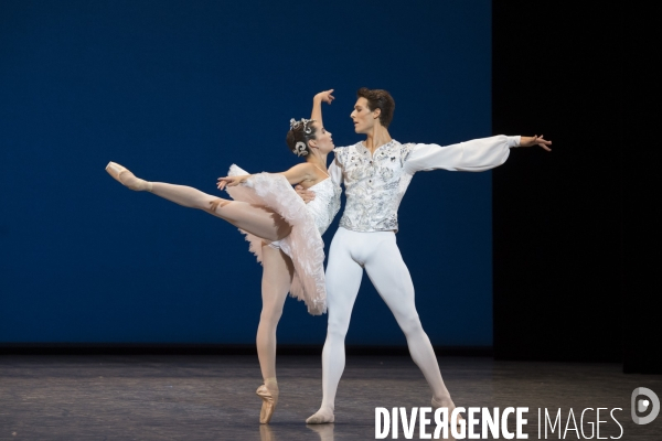 JOYAUX - DIAMANTS de George Balanchine