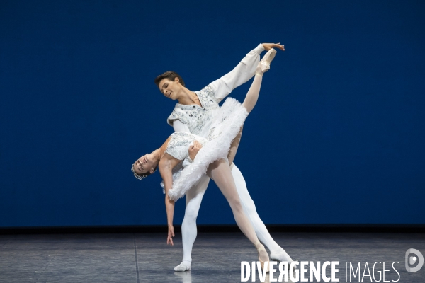 JOYAUX - DIAMANTS de George Balanchine