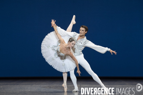 JOYAUX - DIAMANTS de George Balanchine