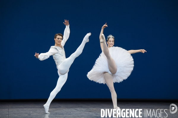 JOYAUX - DIAMANTS de George Balanchine