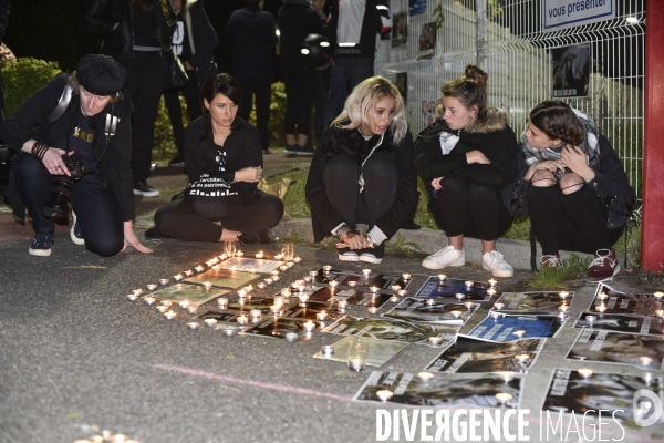 Nuit Debout devant l abattoir Guy Harang à Houdan. No slaughterhouses.